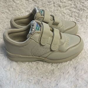Propet Men's Life Walker Strap Comfort Walking Shoes Leather Beige Size 7